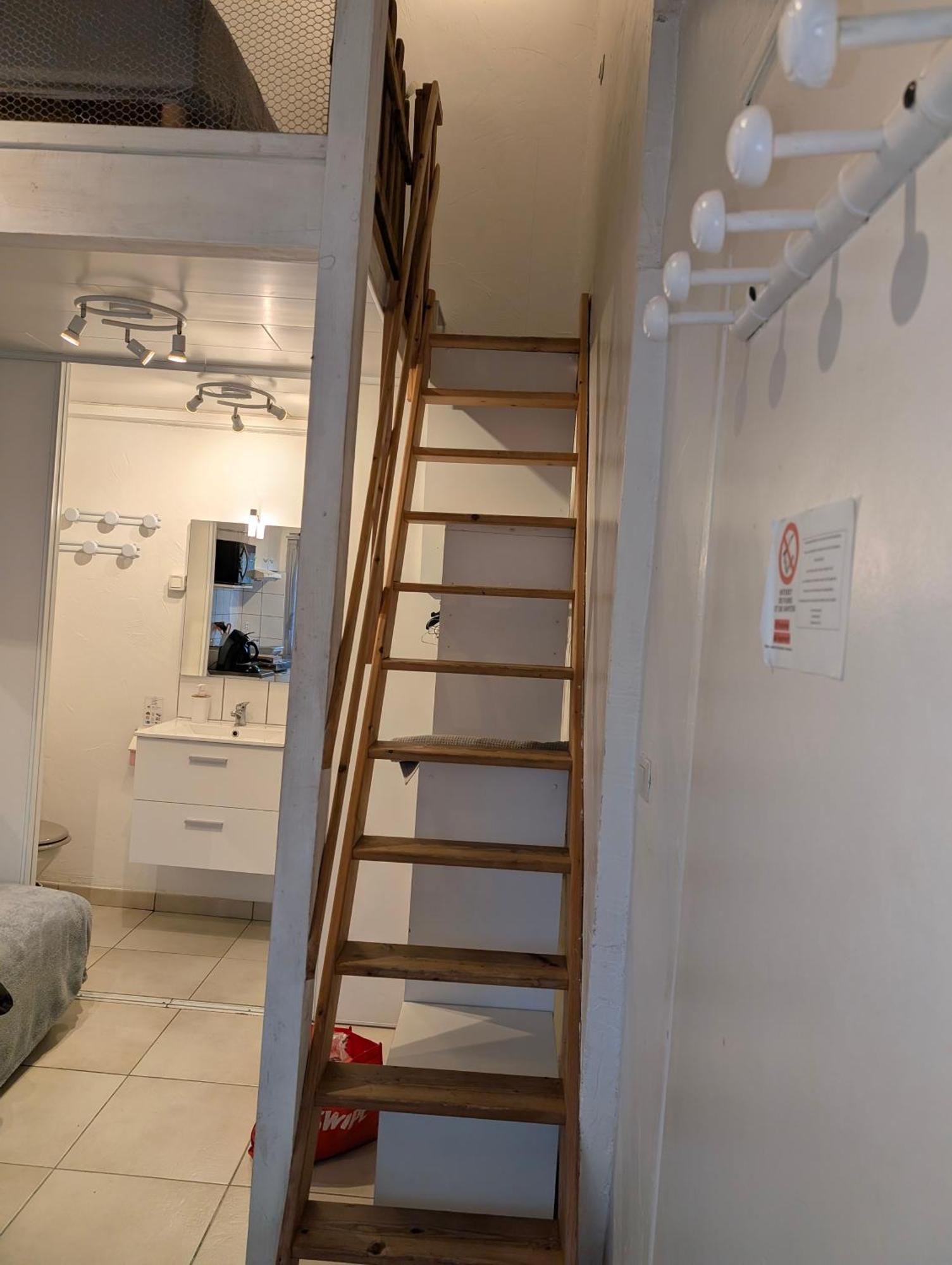 L'atelier A 100 M De Tarbes Sud *